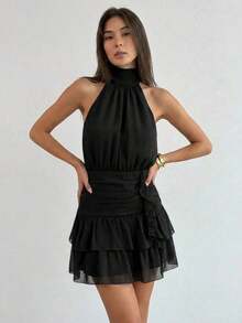 Vestido mini con cintura ceñida, volantes en el bajo y lazo en la espalda, para el Día de San Valentín - Negro - Ver 1