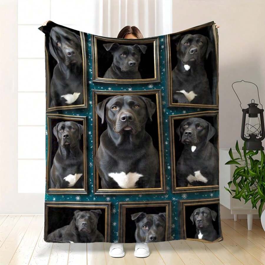 Manta de Franela con Retrato de Perro Negro de Peluche |   Acogedor, Suave y Elegante para el Hogar, la Cama o Viajes, 280 g/m², Poliéster - frazada - Ver 1