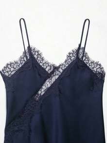 Camiseta de tirantes de mujer con parches de encaje y bajo asimétrico, versátil para citas y fiestas, de verano - Azul marino - Ver 2