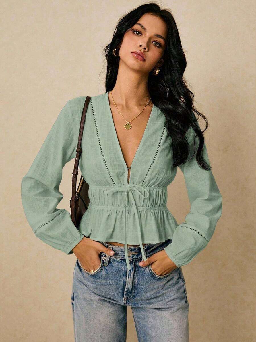 Camisa casual de mujer de unicolor con cuello en V y detalle de nudo en la parte delantera, de manga larga - verde menta - Ver 1