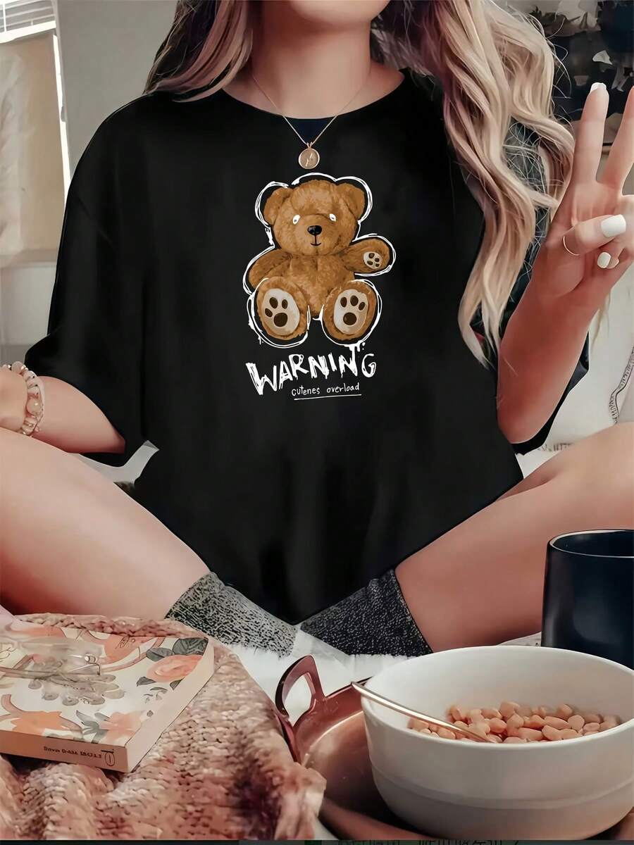 Camiseta de 180g con gráfico de oso de peluche adorable para mujer, regalo perfecto para reuniones familiares, eventos corporativos, ligera, transpirable, de cuello redondo, estilo de comodidad excepcional, i parrimavera y otoño, camiseta casual ligera de manga cortara uso diario de mujer