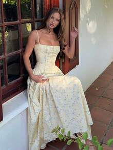 New Summer Collection: White Floral Print Dress With Straps, French Country Style, Fitted Cut, Elegant And Sensual European Fashion For Women - 黃色 - 查看 5