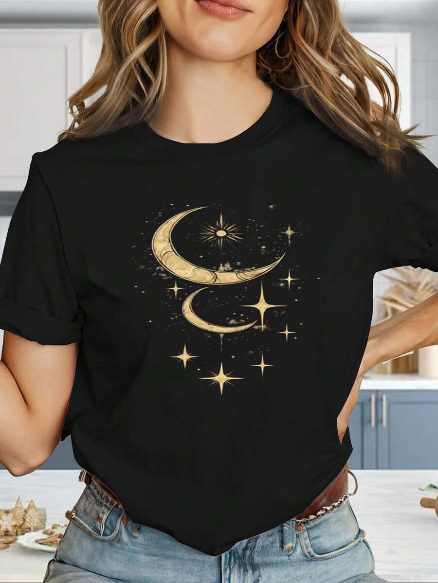 Comfortable And Stylish Women's "Moon Phases And Stars" T-Shirt In Y2K Style With Oversized Logo And Geometric Print - Short-Sleeved, Fitted Top, Black And Gold Color Combination, Casual Summer Wear, Machine Washable Stretch Fabric (Anti-Wrinkle), Suitable For Everyday Wear And To Match With Other Garments. - 黑色 - 查看 1