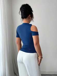 Camiseta de mujer de talla grande con decoración metálica y hombros descubiertos, para verano - Azul - Ver 2