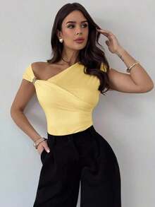 Camiseta blanca ajustada con hombro asimétrico, cintura fruncida, para mujer.Atuendo modesto y elegante para uso diario, playa, aeropuerto, vacaciones, trabajo como maestra. - amarillo ganso - Ver 1
