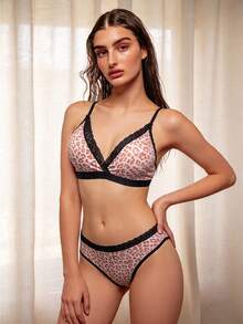 1 Set French Lace Sexy Triangle Cup Wireless Leopard Print Bra And Panty Set - Pink - View 7