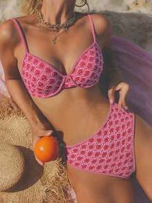 Swim Mod Bikini de 2 piezas con parte superior con aros y tirantes ajustables, y Bottom de tiro alto, con estampado floral ditsy en color fucsia, para vacaciones, Primavera/Verano 2026 - Rosa Fucsia - Ver 1