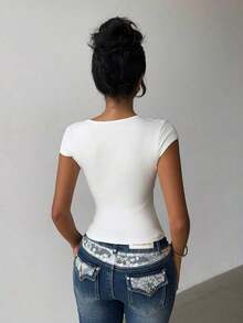 Camiseta sin mangas de ajuste ceñido con cuello en forma de corazón y parches de encaje de unicolor para mujer - Blanco 2 - Ver 2