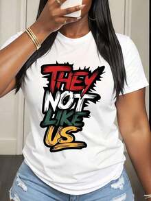 Camiseta de manga corta para mujer con estampado gráfico 'They Not Like Us', camiseta casual de moda urbana para uso diario, camiseta de verano. - Blanco - Ver 6