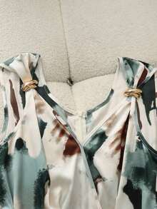 Nuevo vestido de satén con efecto de tinte de tinta para el verano: Escote cruzado en V + Tirantes con hebilla metálica + Diseño de cordón en la cintura, Tela brillante y lujosa que estiliza y favorece, Adecuado para citas, vacaciones, ir al trabajo, Estampado vintage de estilo chino + Falda maxi fluida, Mono elegante de alta calidad adecuado para todo tipo de Body - Multicolor - Ver 3