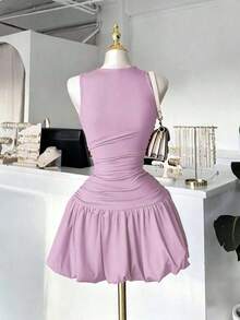 Vestido corto negro de cuello redondo y sin mangas elegante para mujer , adecuado para usar en capas como ropa formal, perfecto para salidas, fiestas y citas en primavera - Púrpura malva - Ver 2
