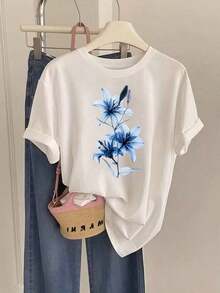 Camisetas de manga corta de talla grande para mujer, ideales para el verano, camisetas básicas de uso diario, una nueva camiseta de manga corta, estampado artístico de lirio azul, camisa casual y hermosa para mujer, top versátil, lavable a máquina, transpirable y cómoda. - Blanco - Ver 1