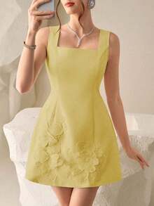 Vestido mini sexy con decoración floral 3D y cinturón a la cintura en color amarillo pálido, adecuado para citas, fiestas y ocasiones formales - Amarillo - Ver 3