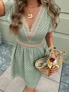 Vestido de verano con cintura fruncida y mangas de mariposa para mujer con cuello en V y estilo elegante - Verde - Ver 5