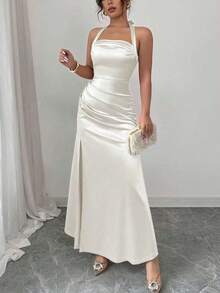 Vestido camisero elegante de color champagne, con tela de satén elástica y abertura lateral de largo maxi - Blanco - Ver 4
