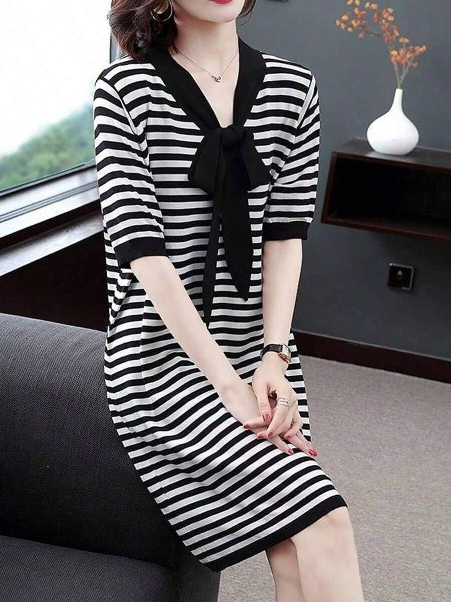 Vestido corto de mujer Nuevo vestido de verano de manga corta con escote en V, de moda para mujer, suelto y que estiliza, de longitud media en estilo A - Blanco y Negro - Ver 1
