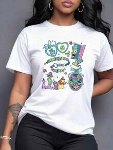 Hearts And Smiling Monster Figures Representing Friendship And Joy In A Colorful World Full Of Magical Doors. Modern And Fun Women's T-Shirt, Casual Short Sleeve. - 白色 - 查看 7