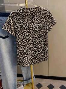 Camiseta de cuello redondo con estampado de leopardo vintage clásico y casual para mujer, adecuada para el verano - Marrón Chocolate - Ver 2
