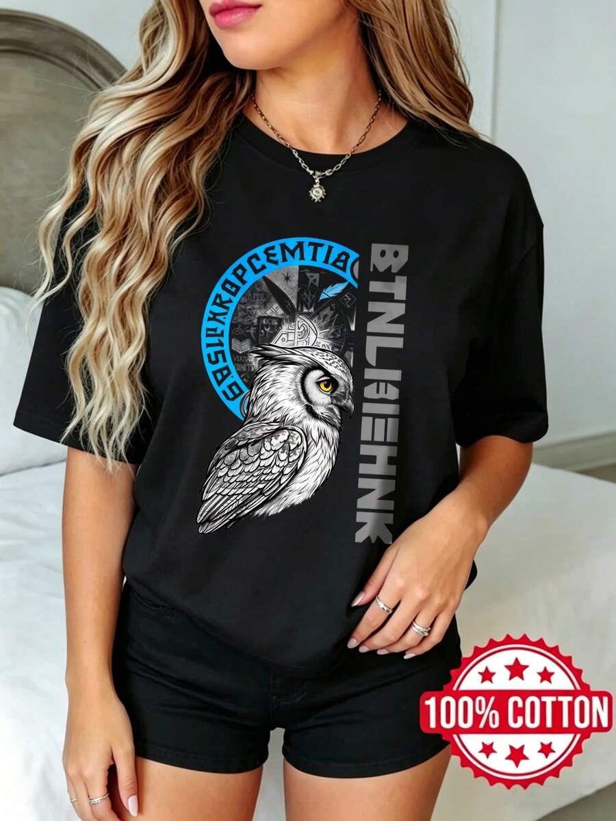 Women's Black Short-Sleeved T-Shirt With Round Neck And Print, Casual Summer Style. Viking Helmet With Blue Owl And Bow Text. Sizes S-3XL. 100% Fashion - 黑色 - 查看 1