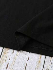 Camiseta de cuello redondo 1 pieza Camiseta de edición limitada vintage de 1982 para mujer - Estampado retro de los años 80, suave, de manga corta y cuello redondo, ideal para fiestas temáticas de los años 80 y atuendos casuales. Camiseta casual de mujer 100% algodón: perfecta para actividades al aire libre y moda urbana. - Negro - Ver 3