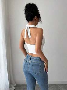 Top corto con escote halter, volantes y amarres en negro para mujer, ideal para vacaciones - Blanco - Ver 2