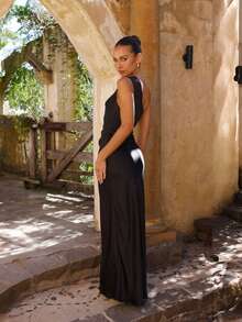 Elegant Satin Dress With Off-The-Shoulder Fitted Cut, Glamorous Style - 黑色 - 查看 4