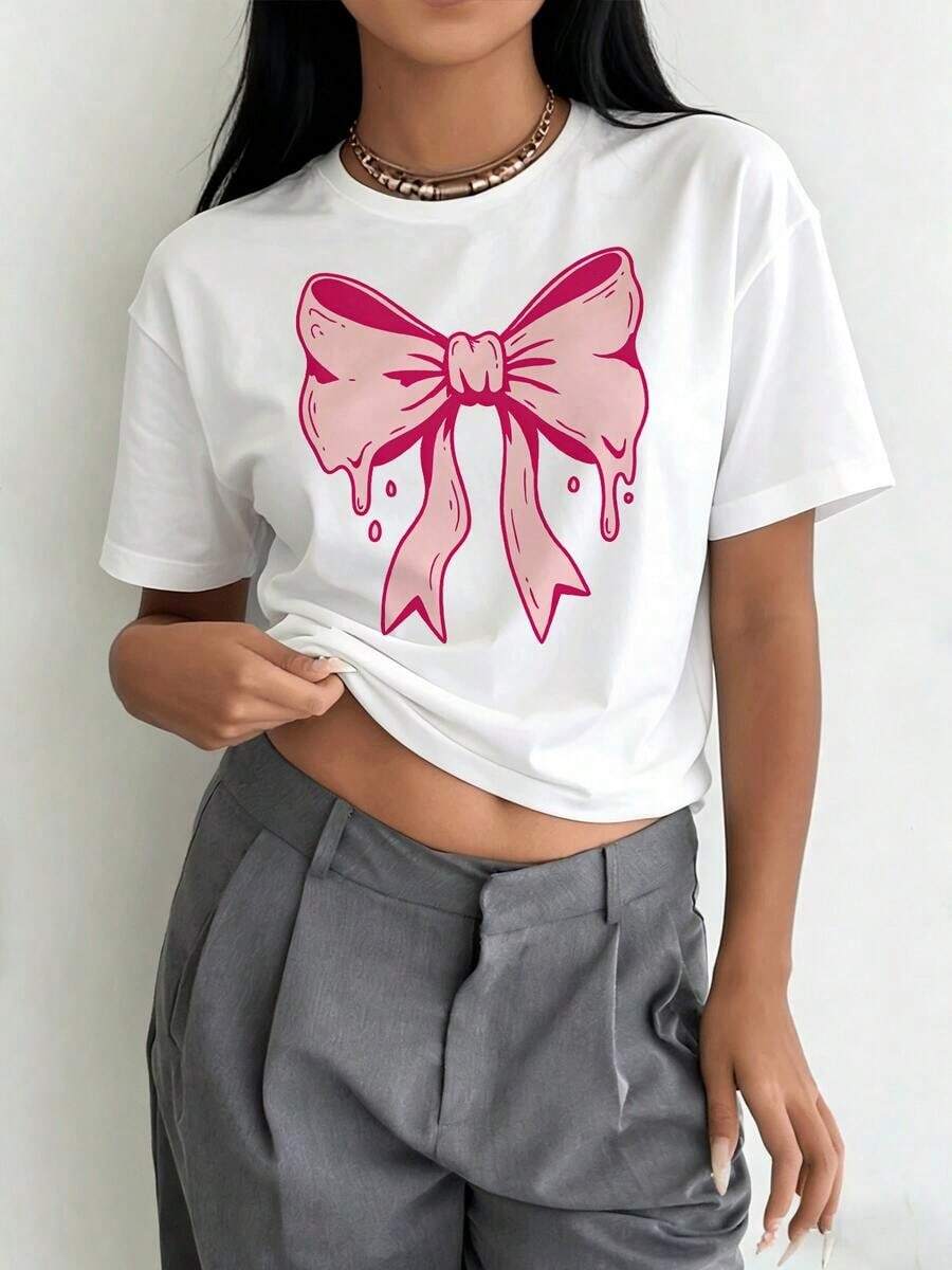 Camisetas de manga corta de talla grande para mujer, ideales para el verano y el uso diario, camisetas básicas para mujer con diseño de rostro de beso manchado de cera y patrón de humo - Manga corta, cuello redondo, estilo casual para primavera/verano - Camiseta de elasticidad media, adecuada para uso diario y fiestas temáticas (lavable a máquina) Transpirable y cómoda. - Blanco - Ver 1