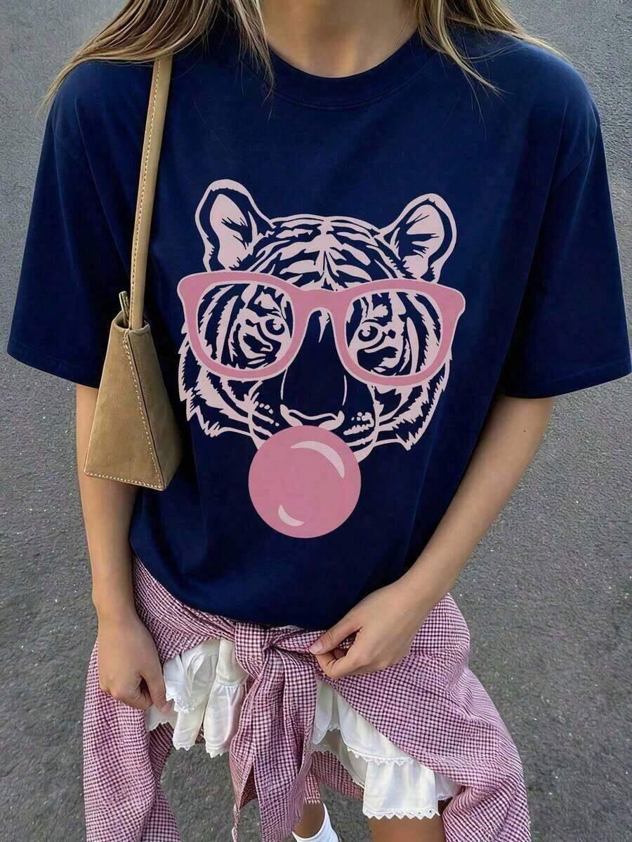 1 Piece. New Summer 2026 Collection, Green Short-Sleeved T-Shirt With A Round Neck, Casual Style, Loose And Versatile, With A Bubble And Tiger Mouth Print, For Women, Ideal For Vacations And Everyday Wear. 100% Cotton, 180g. - 海軍 - 查看 1