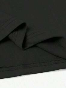 Camiseta de manga corta estampada para mujer. Perfecto para citas, desplazamientos diarios y salidas informales. Diseño clásico minimalista de cuello redondo, fácil de combinar y se adapta a todo tipo de cuerpos. - Negro - Ver 3