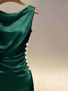 Vestido ajustado sin mangas con cuello drapeado de satén color dorado champán - Verde - Ver 3