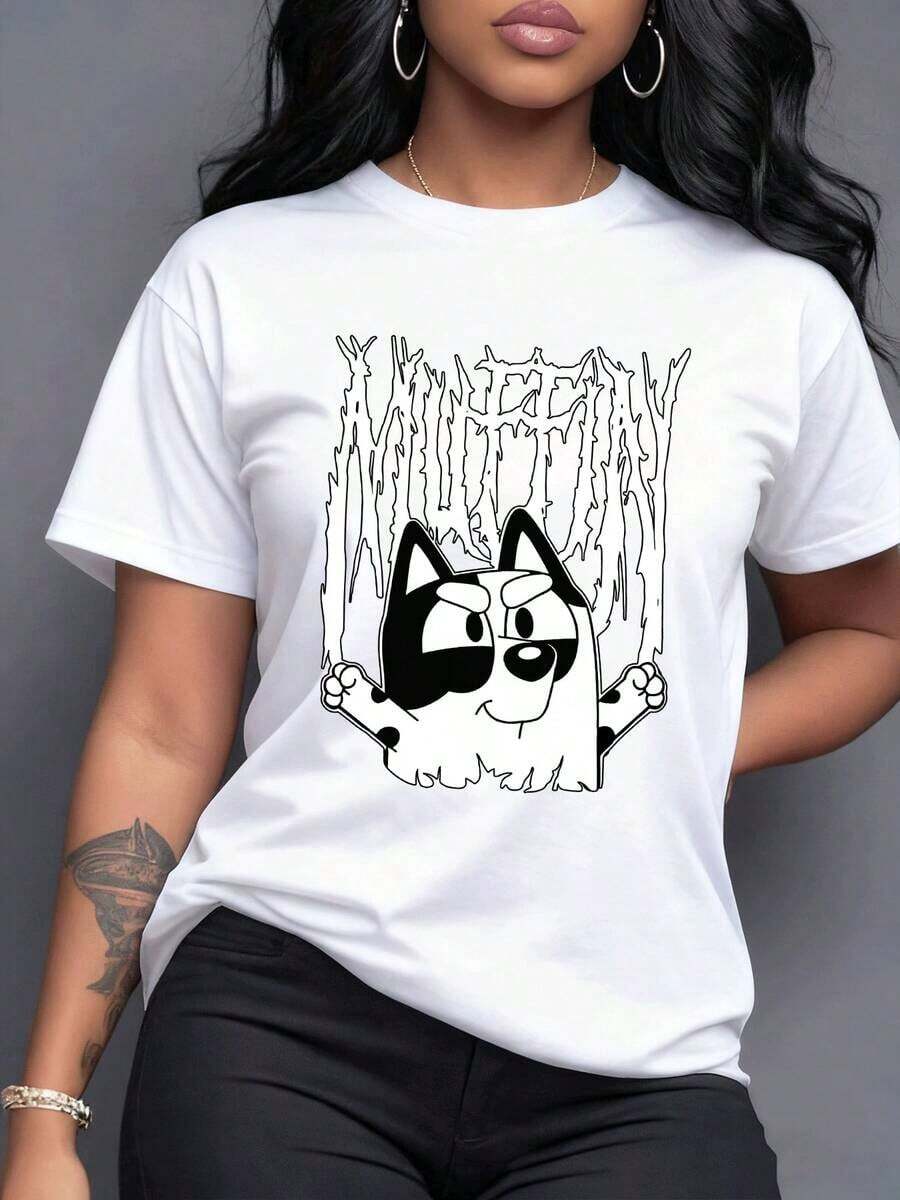Presenta a Muffin de con una apariencia fantasmal traviesa y divertida el texto MUFFIN en una tipografía gótica llamativa que añade irreverencia a este personaje Camiseta de mujer% algodón-Vintage Street Style Unisex Loose Cotton Short Sleeve Crew Neck-Shirt - Blanco - Ver 1
