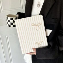 1 chiếc ốp lưng máy tính bảng kiểu sách lật, họa tiết sọc kem và nơ - Giá đỡ đa góc, có ngăn đựng bút, tương thích với iPad/Galaxy Tab/Pad/Matepad. - Nhiều màu - Xem 2