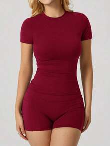 Conjunto de camiseta de manga corta de cuello redondo y pantalones cortos deportivos con bolsillo lateral para mujer, para el verano - Rojo - Ver 4