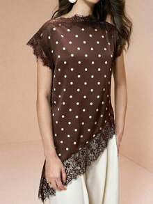 Blusa de mujer , de tela de piqué con lunares en blanco y negro, con empalme de encaje de unicolor y bajo asimétrico, elegante para citas y atuendos de verano - Multicolor 2 - Ver 5