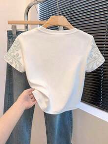 Camiseta corta de mujer de ajuste ceñido con estampado de lentejuelas y perlas de imitación, una prenda imprescindible para el verano, una camiseta de moda y con estilo, adecuada como regalo para hermanas, madres, Día de la Madre, una prenda casual - Blanco 3 - Ver 2