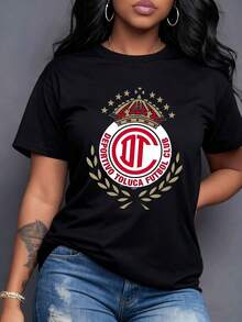 Emblema del Deportivo Toluca Futbol Club con y estrellas simbolizando orgullo pasión y fuerza mexicana con hojas doradas que representan triunfo yón Camiseta de mujer% algodón cómoda moderna y perfecta para mostrar apoyo al equipo con estilo deportivo elegante y energía positiva-Vintage Street Style Unisex Loose Cotton Short Sleeve Crew Neck-Shirt - Negro - Ver 7
