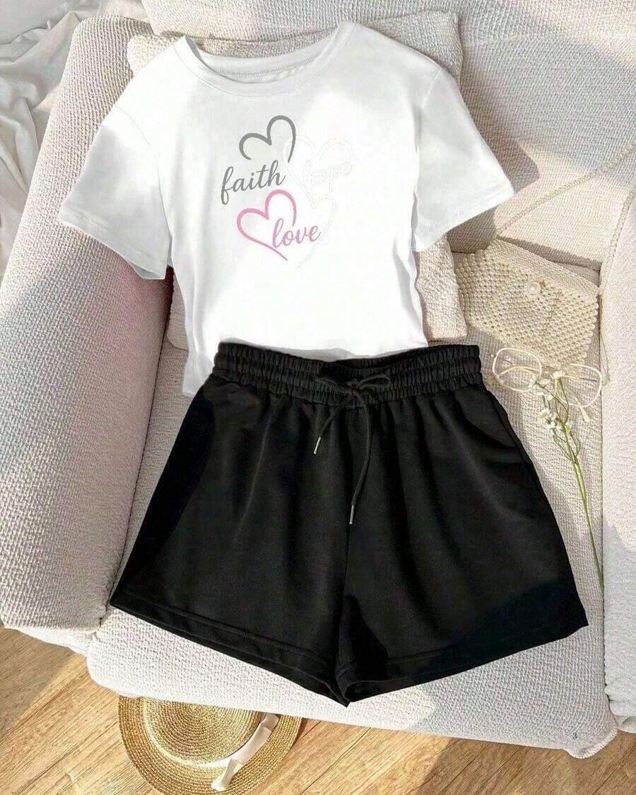 Almacén local, una camiseta de manga corta para mujer con estilo retro americano, de corte holgado y diseño estampado (los pantalones son solo para sugerencias de estilo). Esta pieza sencilla y elegante presenta un patrón de letras impresas con temática tropical, lo que la convierte en un elemento imprescindible para crear un look relajado de vacaciones, perfecto para ocasiones como el Día del Trabajo y el Día de la Independencia de México. - Blanco - Ver 1