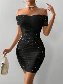 Vestido mini ajustado de mujer con hombros abiertos, manga corta, abalorios y drapeado - Negro - Ver 7