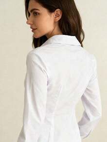 Nueva blusa elegante para mujer, camisa de manga larga con botones y diseño plisado en color blanco, de estilo sofisticado y de alta gama, con apariencia minimalista y profesional, adecuada para ocasiones casuales y citas en primavera - Blanco - Ver 5