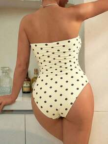 Traje de baño de una pieza con volantes y lunares negros para mujer, ideal para vacaciones en la playa, de la marca Swim Chiccia, sexy y con lazo. - Azul cielo - Ver 6