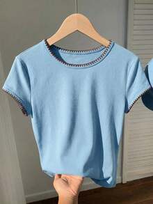 2026 Nueva Moda Camiseta Casual Versátil de Mujer con Cuello Redondo y Mangas Cortas, Contraste de Ribete, Top de Verano, Ropa de Primavera para Exteriores, Top Beige Casual Y2K - Azul - Ver 4