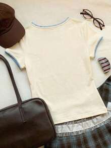 2026 Nueva Moda Camiseta Casual Versátil de Mujer con Cuello Redondo y Mangas Cortas, Contraste de Ribete, Top de Verano, Ropa de Primavera para Exteriores, Top Beige Casual Y2K - Beis - Ver 3