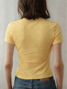 Camiseta de mujer de verano nueva, de corte slim, de cuello redondo y manga corta, top de moda para uso diario y vacaciones. Top de camiseta de mujer. - Amarillo - Ver 4