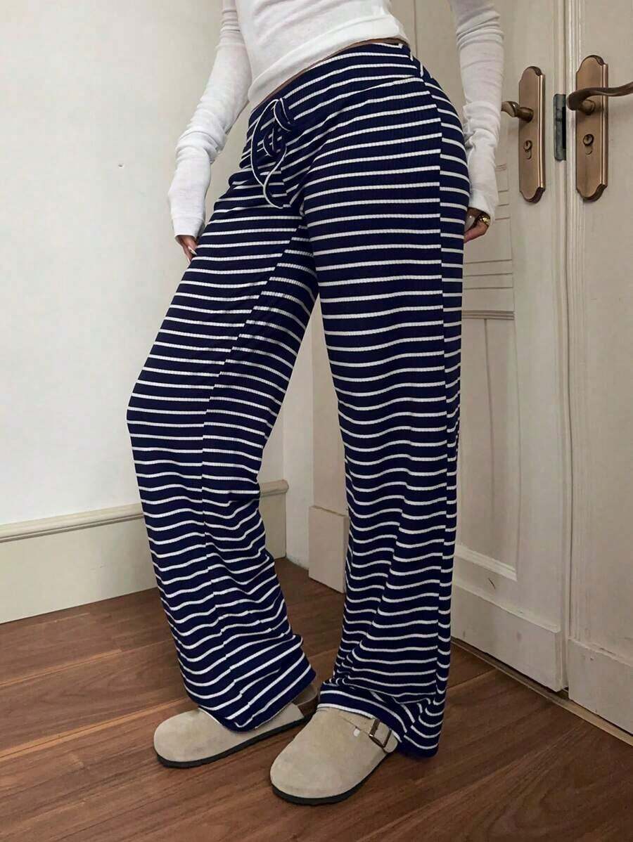 Pantalones deportivos de mujer de tiro bajo a rayas con cordón para la cintura, pantalones anchos de yoga/para el hogar, otoño/invierno - Azul y blanco - Ver 1