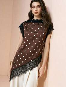 Blusa de mujer , de tela de piqué con lunares en blanco y negro, con empalme de encaje de unicolor y bajo asimétrico, elegante para citas y atuendos de verano - Marrón Chocolate - Ver 3