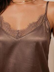 Camiseta de satén azul elegante para mujer con cuello de encaje, versátil para usar en primavera/verano o como prenda de abrigo debajo de chaquetas en otoño/invierno - Camello 2 - Ver 5