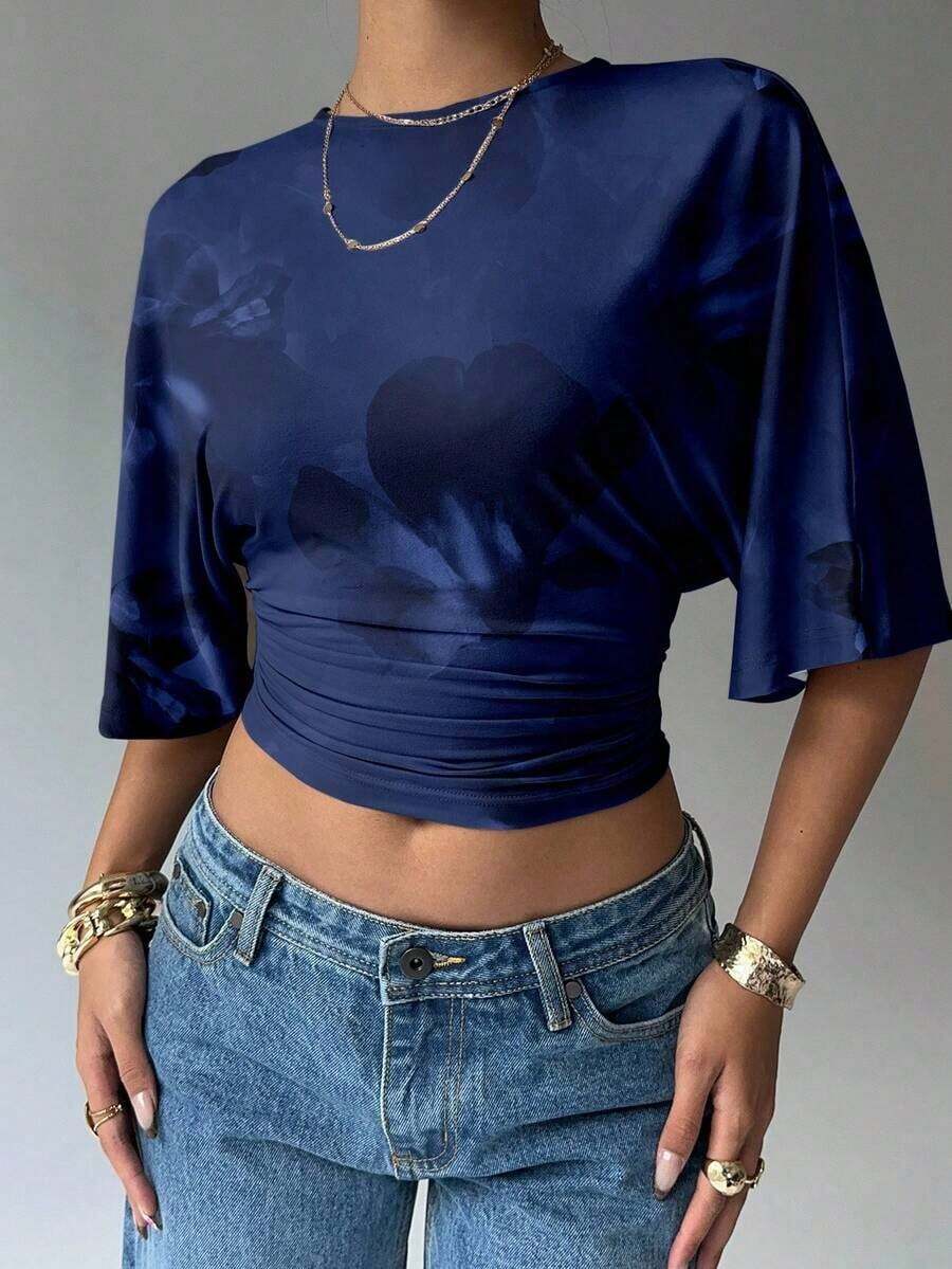 Blusa de verano para mujer con diseño de manga murciélago, cuello redondo, fruncido y estampado floral de tinte de agua en tonos cálidos, ideal para playa/vacaciones, un look casual, minimalista y elegante - Azul - Ver 1