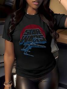Nave espacial surcando un cielo estrellado simbolizando la libertad y la fuerza interior que impulsa a alcanzar nuevos horizontes camiseta de mujer casual moderna cómoda para uso diario - Negro - Ver 8