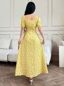 Vestido largo de noche de manga corta con cuello cuadrado, estampado floral ditsy y abertura para vacaciones de verano para mujeres - Amarillo mantequilla - Ver 2