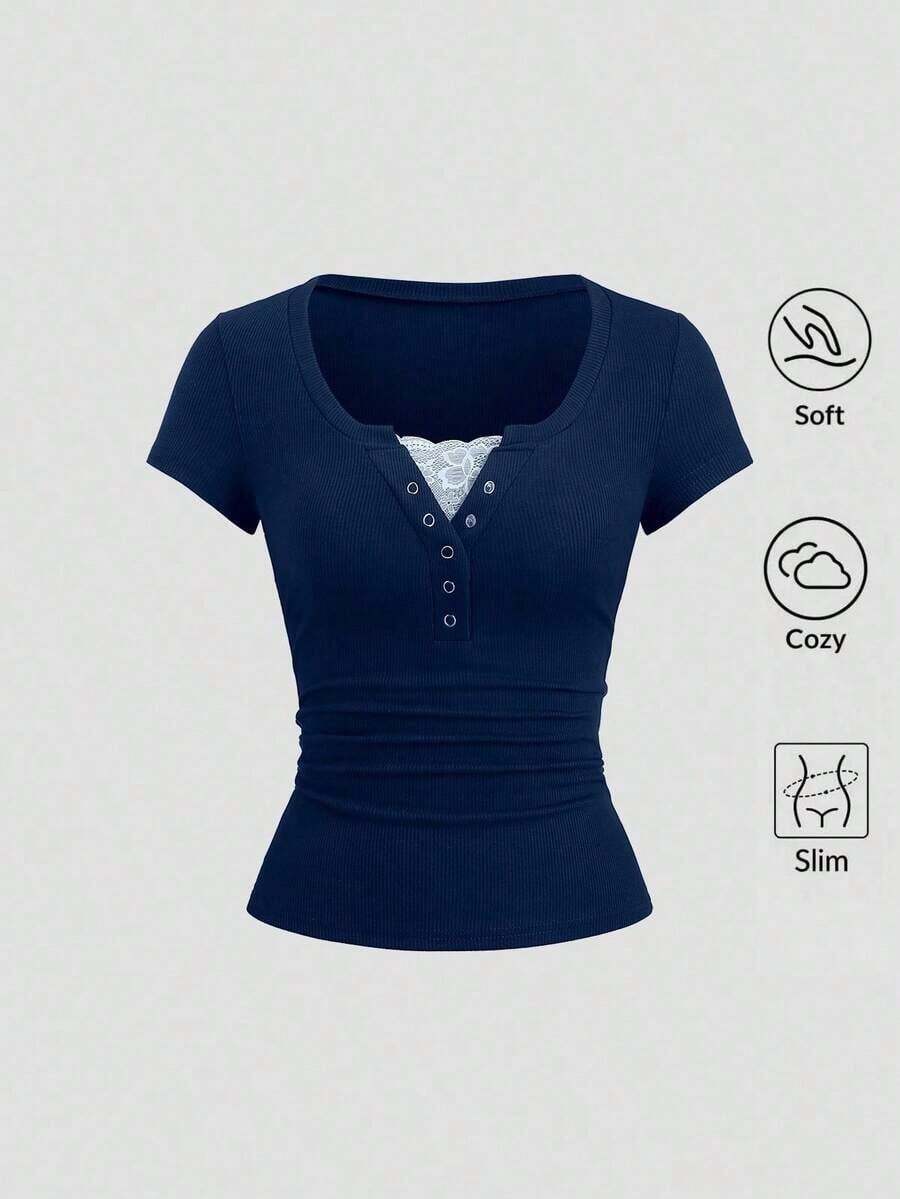 Camiseta de manga corta de unicolor con recorte de encaje de ojal semi-abierto para mujer, estilo urbano - Azul marino - Ver 1